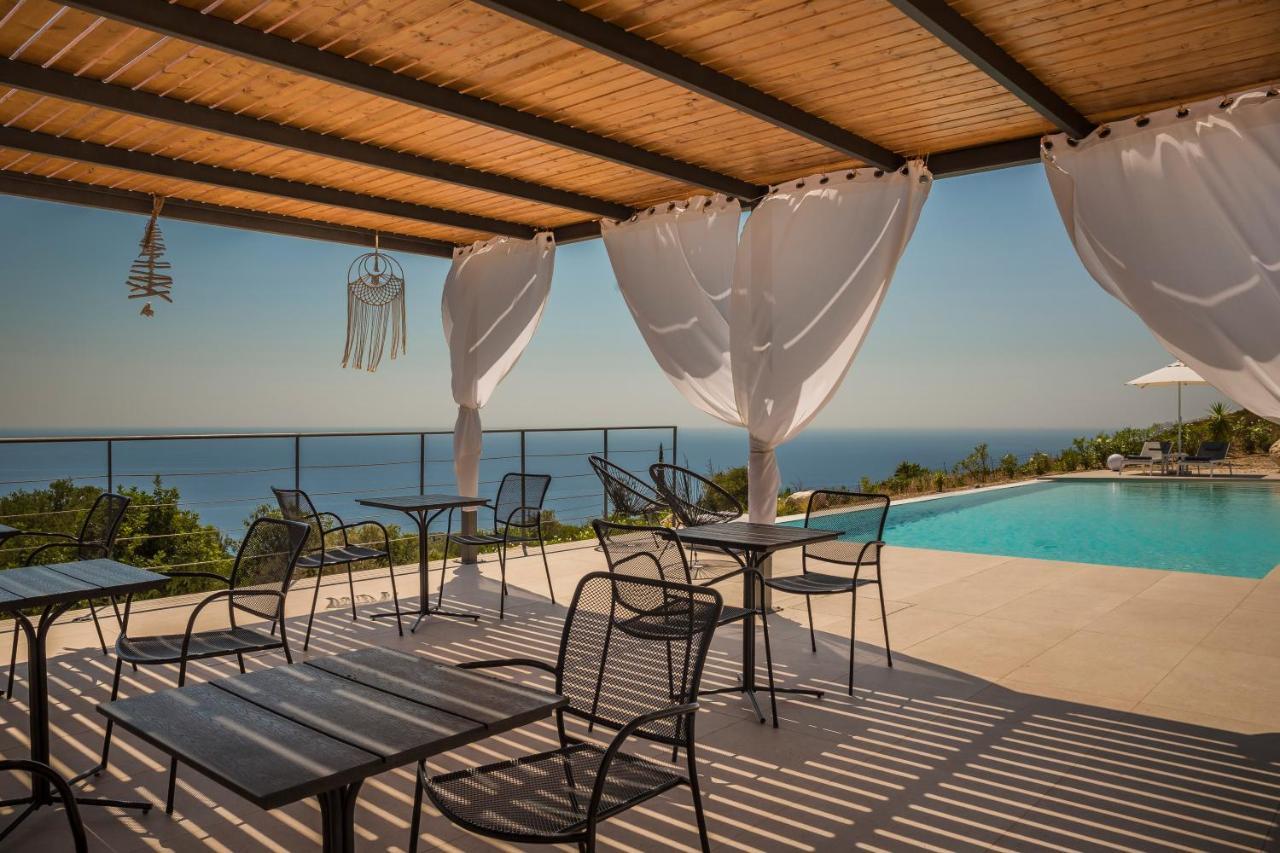 Kefalonian Escape Suites Valeriánosz Kültér fotó